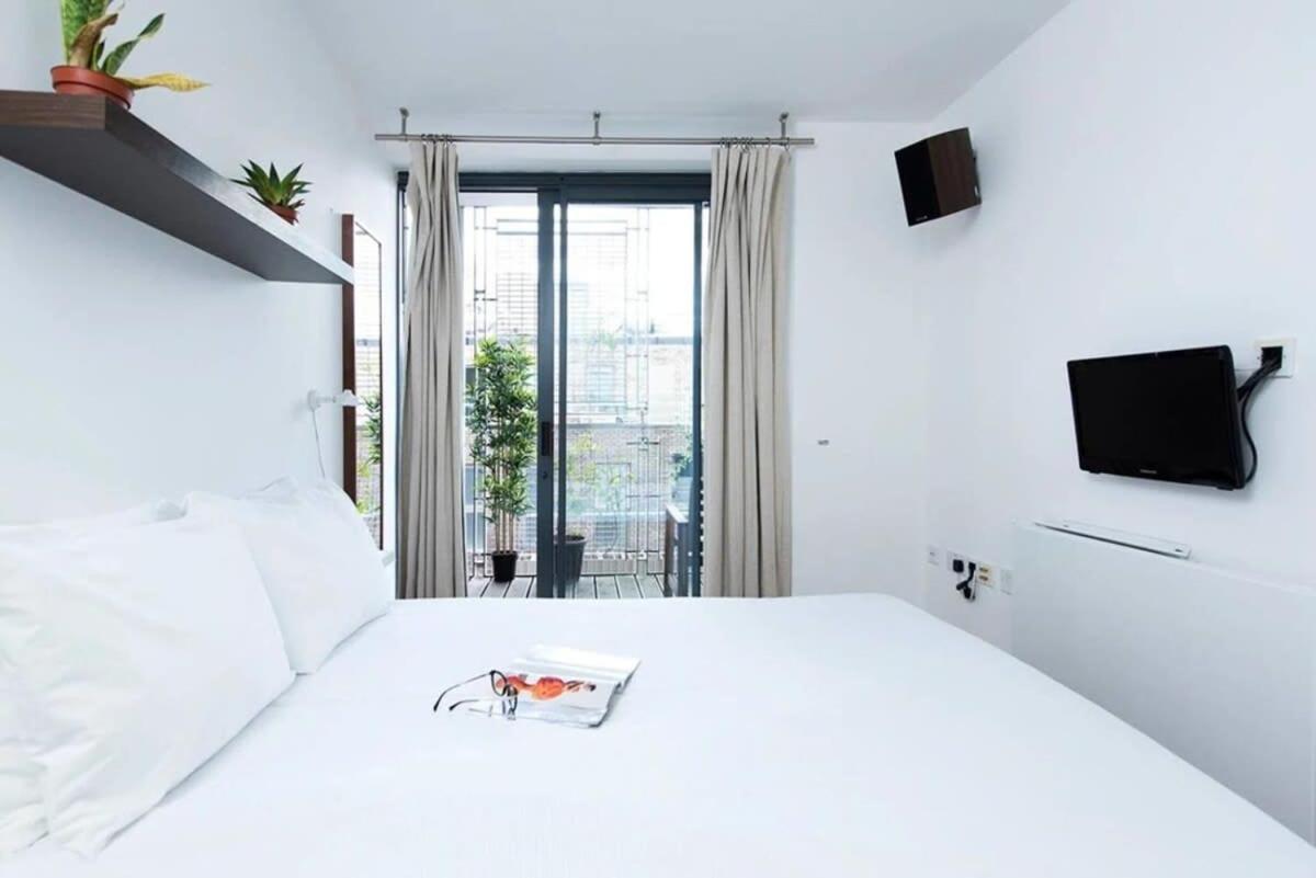 Modern 2 Bed Apartment W Balcony In 伦敦 外观 照片