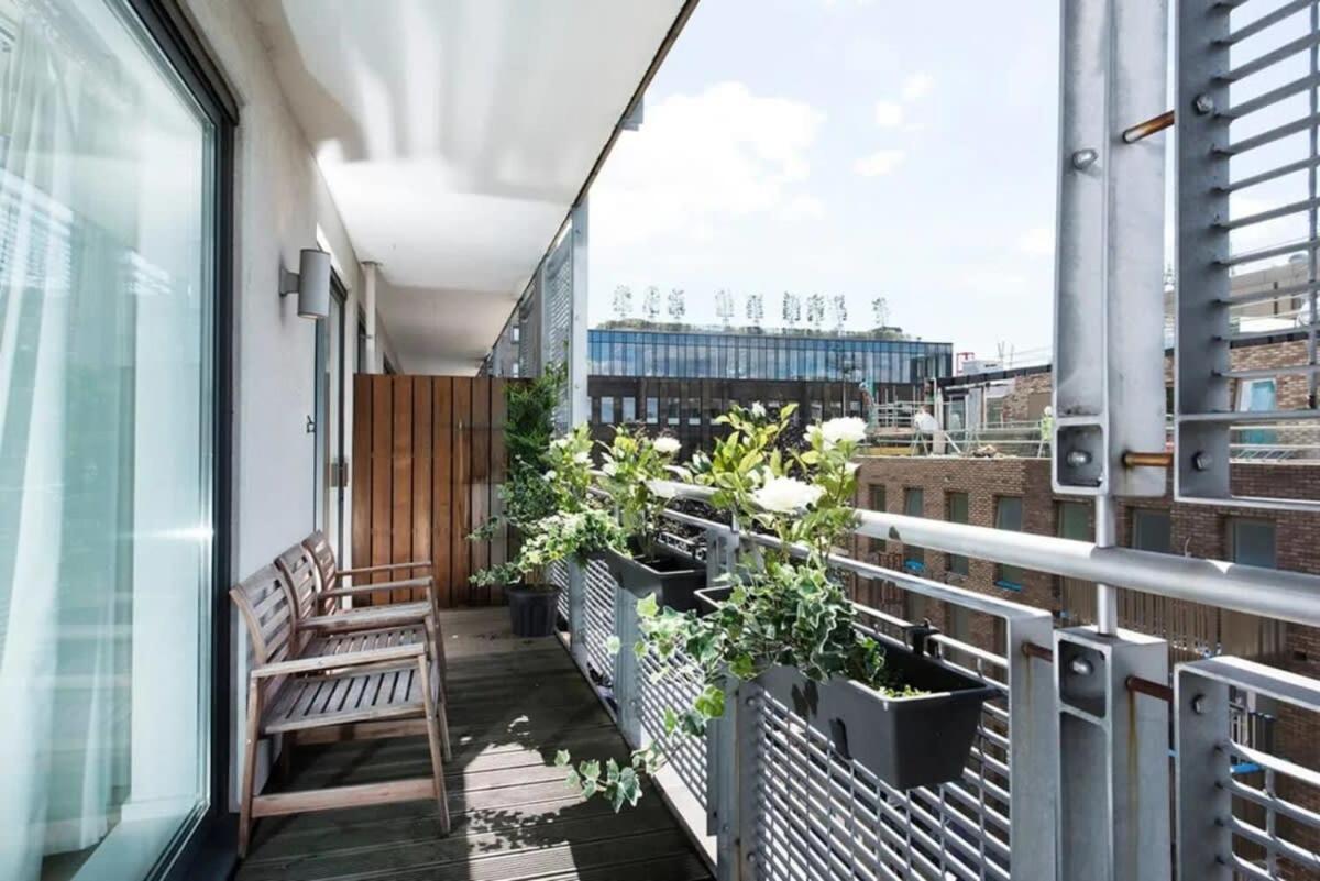 Modern 2 Bed Apartment W Balcony In 伦敦 外观 照片